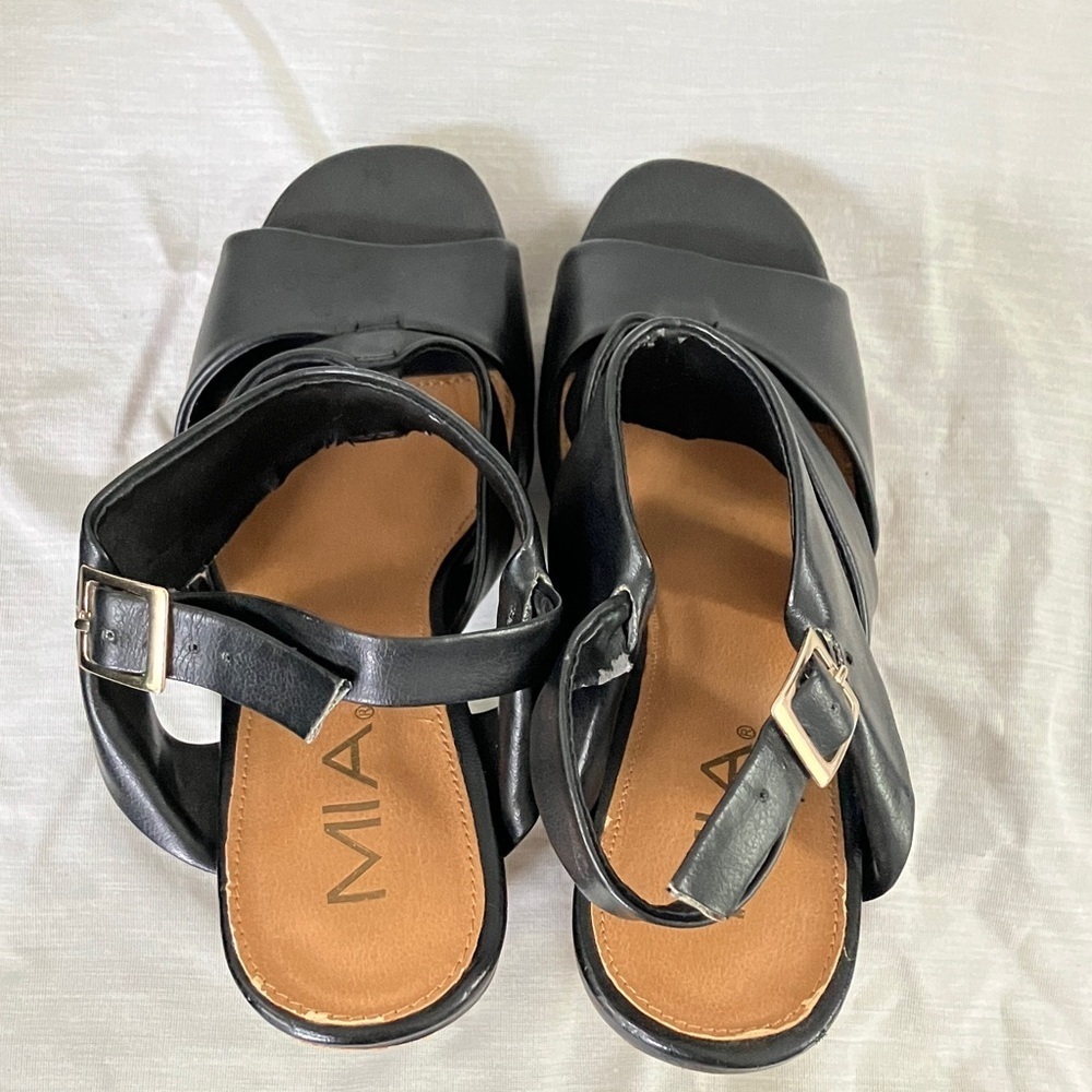 MIA 8 1/2 Black and Brown Platform Heels vegan - Picture 16 of 16